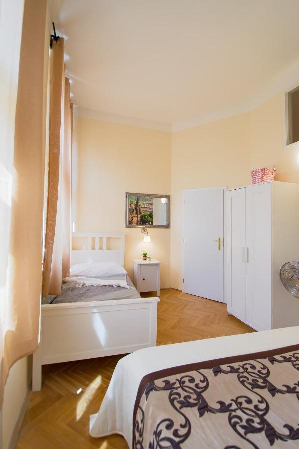 פראג City Center Apartment Legerova מראה חיצוני תמונה